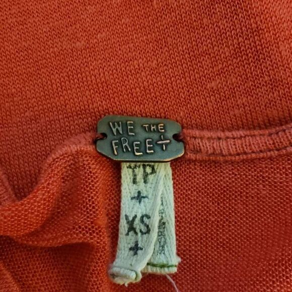 We the Free/Free People Long Sleeve V Neck Oversized Slouchy Red Top with Thumn - Picture 6 of 10